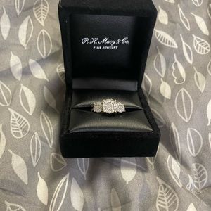 Macys Yellow Gold 3 Stone Diamond Ring! Size 6